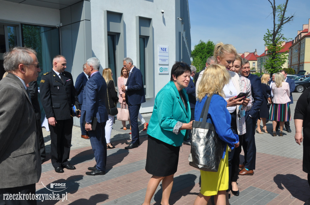 Szpital po rozbudowie otwarty z pompą