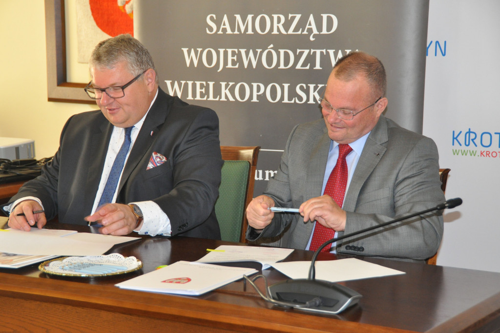 Wicemarszałek przywiózł pieniądze dla naszych gmin