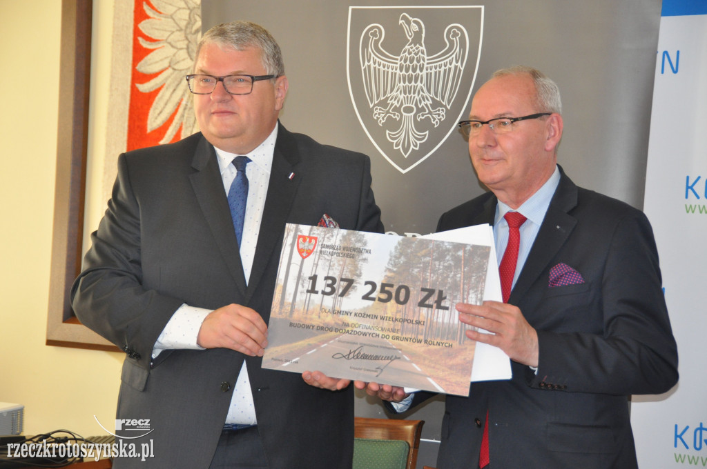 Wicemarszałek przywiózł pieniądze dla naszych gmin