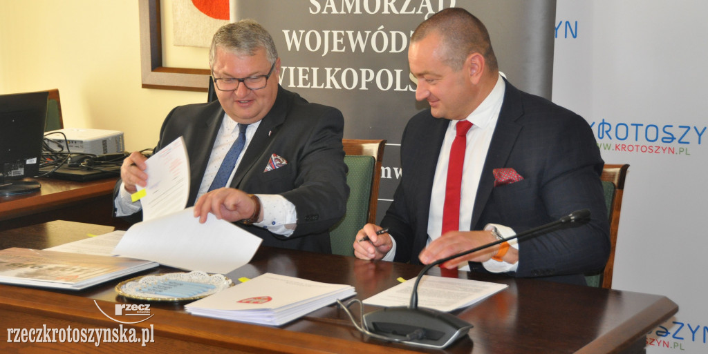 Wicemarszałek przywiózł pieniądze dla naszych gmin