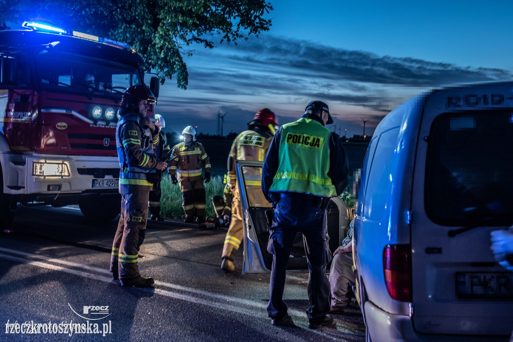 Wypadek na krajowej piętnastce. Auto potrąciło motorowerzystę