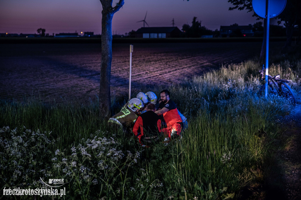 Wypadek na krajowej piętnastce. Auto potrąciło motorowerzystę