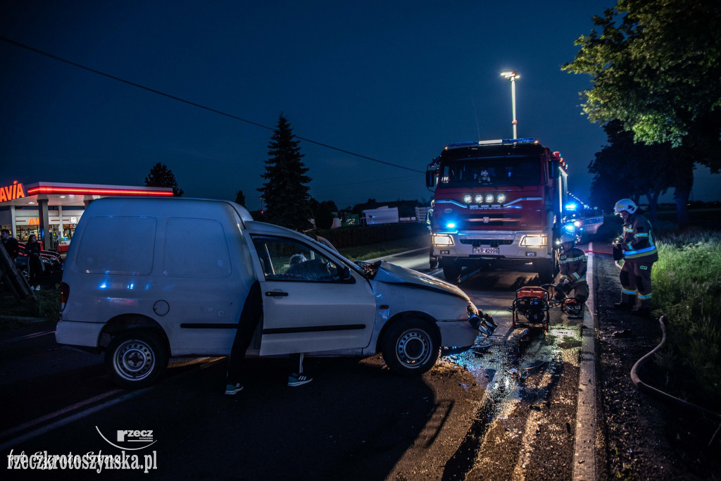 Wypadek na krajowej piętnastce. Auto potrąciło motorowerzystę