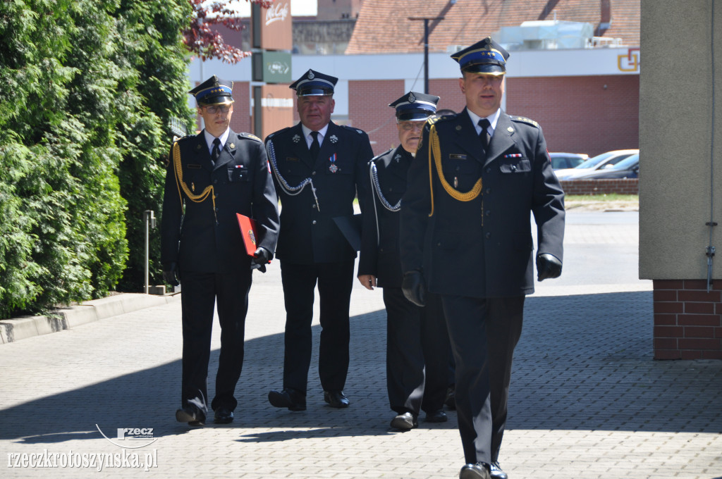 Awanse i odznaczenie z okazji Dnia Strażaka