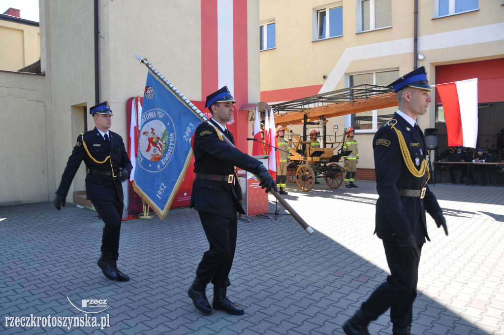 Awanse i odznaczenie z okazji Dnia Strażaka