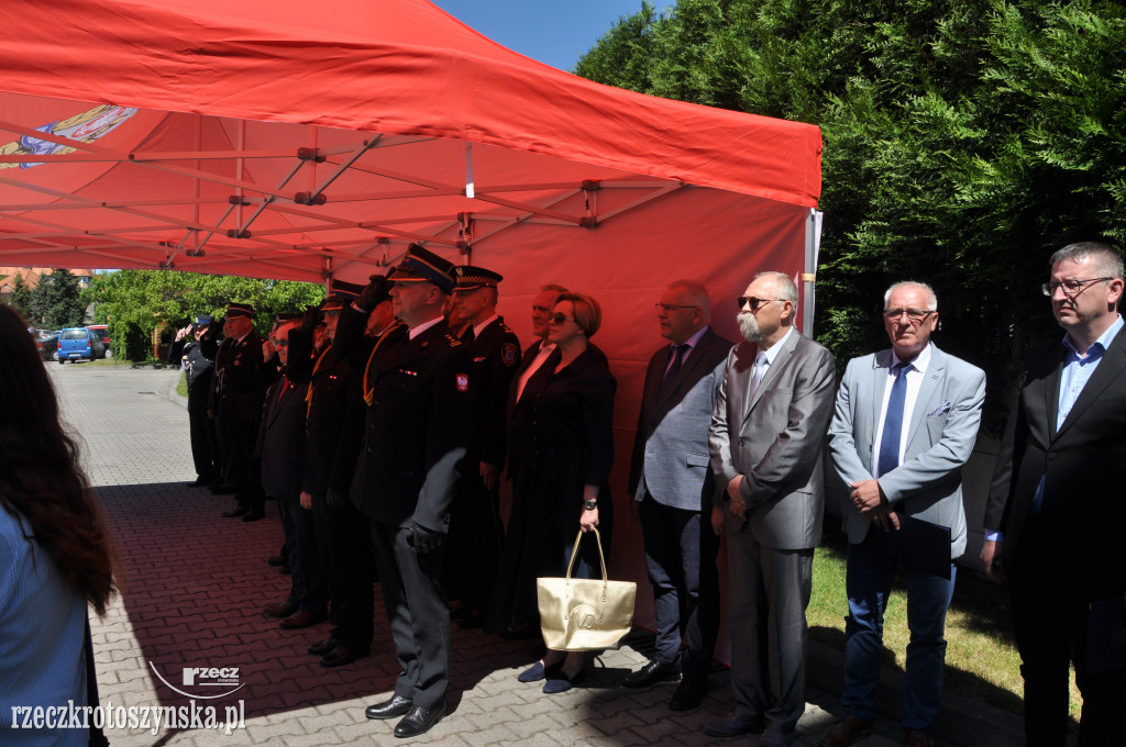 Awanse i odznaczenie z okazji Dnia Strażaka