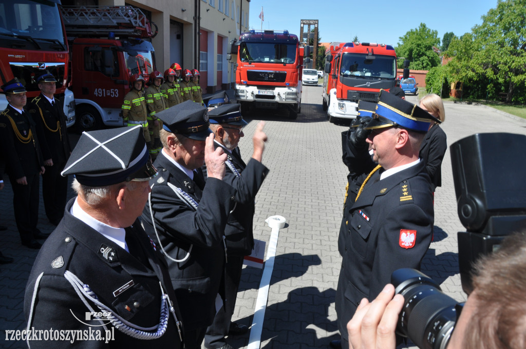 Awanse i odznaczenie z okazji Dnia Strażaka
