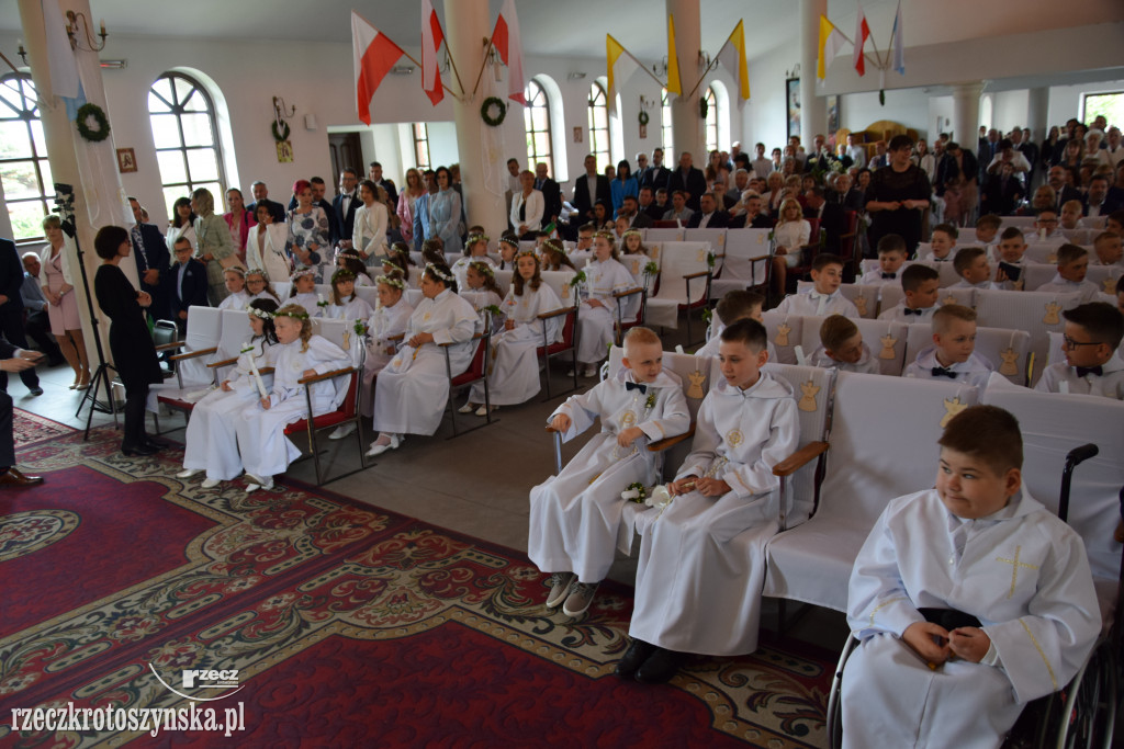 Dzieci z Magdalenki przyjęły p raz pierwszy sakrament komunii św.