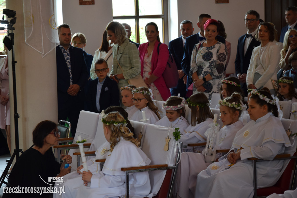 Dzieci z Magdalenki przyjęły p raz pierwszy sakrament komunii św.
