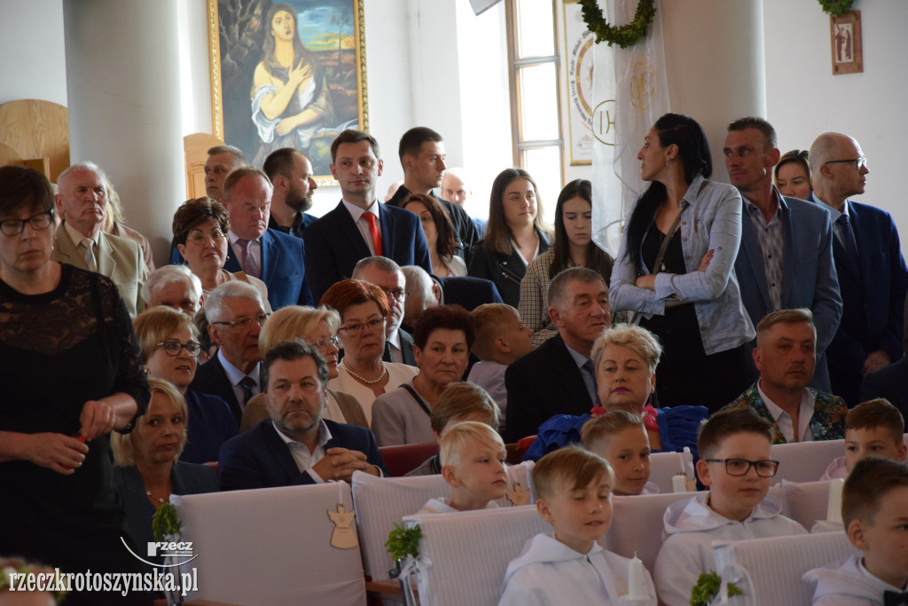 Dzieci z Magdalenki przyjęły p raz pierwszy sakrament komunii św.