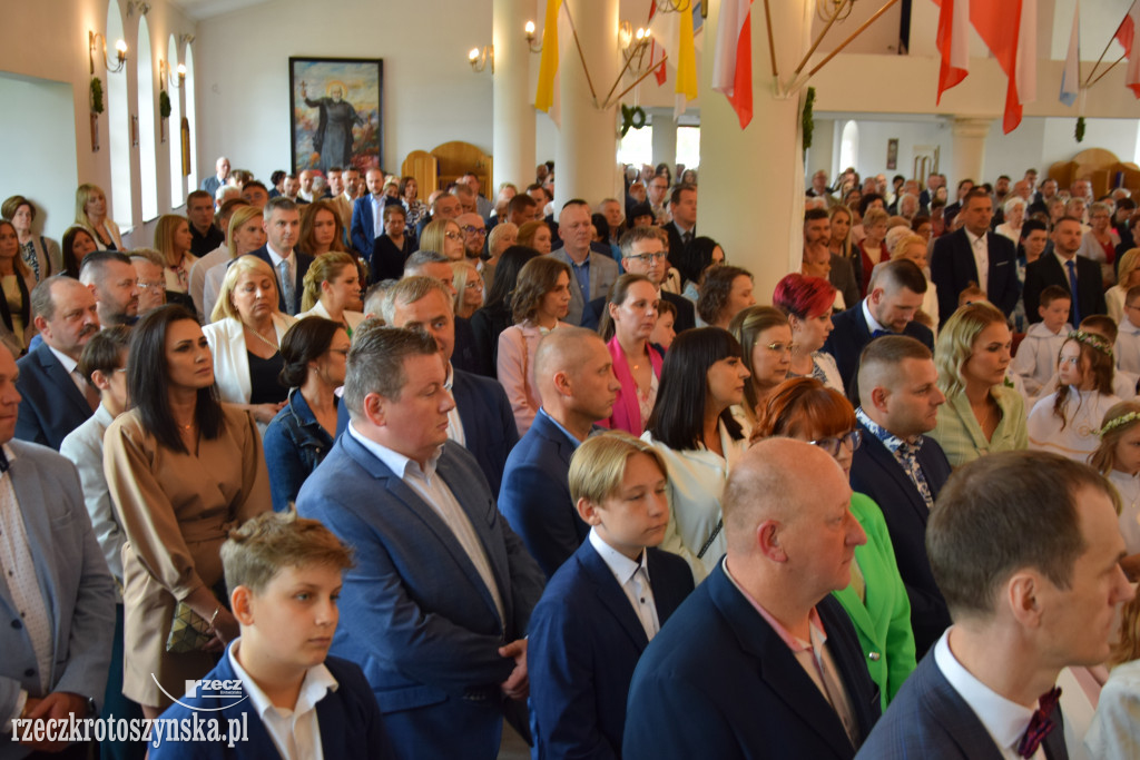 Dzieci z Magdalenki przyjęły p raz pierwszy sakrament komunii św.