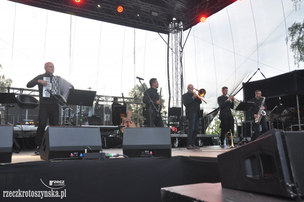 Męskie trio tenorów wystąpiło w Krotoszynie. Otwarcie Błonia - dzień trzeci