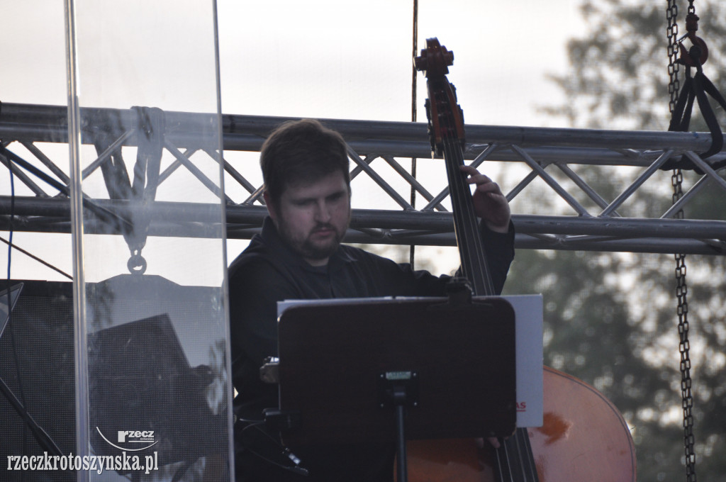 Męskie trio tenorów wystąpiło w Krotoszynie. Otwarcie Błonia - dzień trzeci