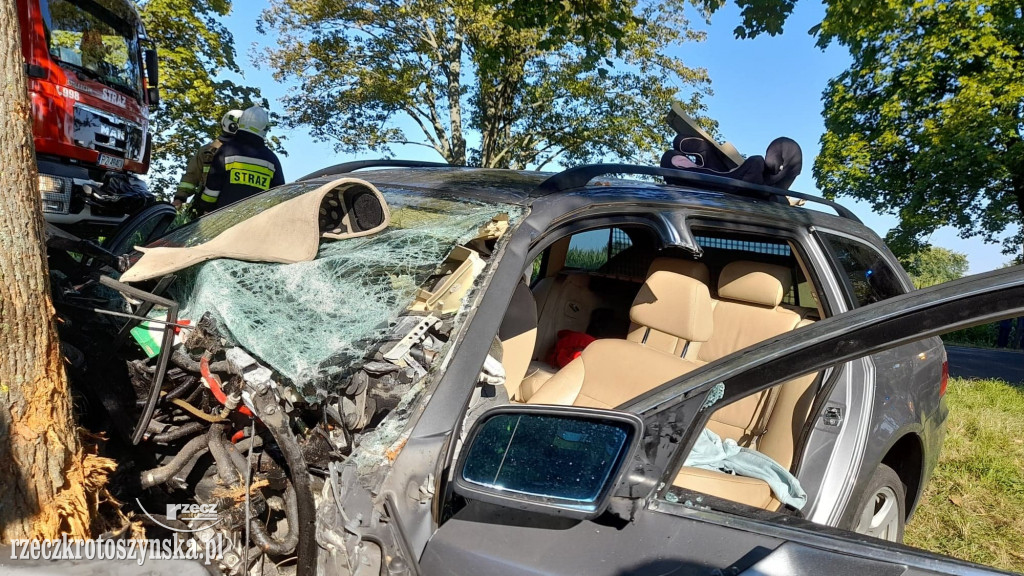 Groźny wypadek BMW z naszego powiatu pod Kórnikiem