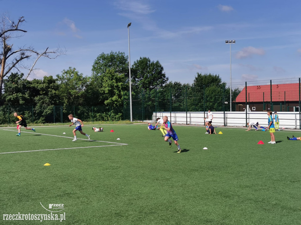 Młoda Astra Krotoszyn na obozie profilaktyczno-sportowym w Środzie Śląskiej