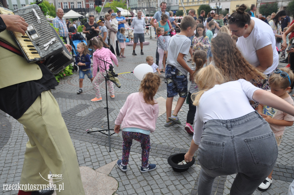 Artyści uliczni zawładnęli krotoszyńskim Rynkiem