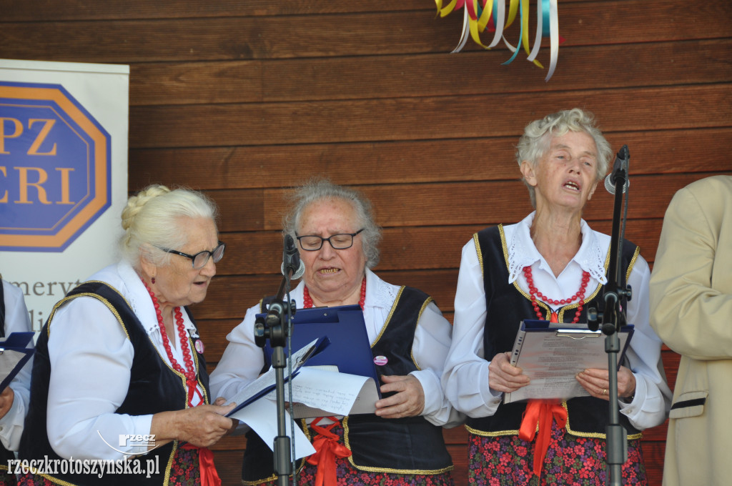 SENIORIADA W ŁAGIEWNIKACH. Muzyka, śpiew, tańce u dużo radości