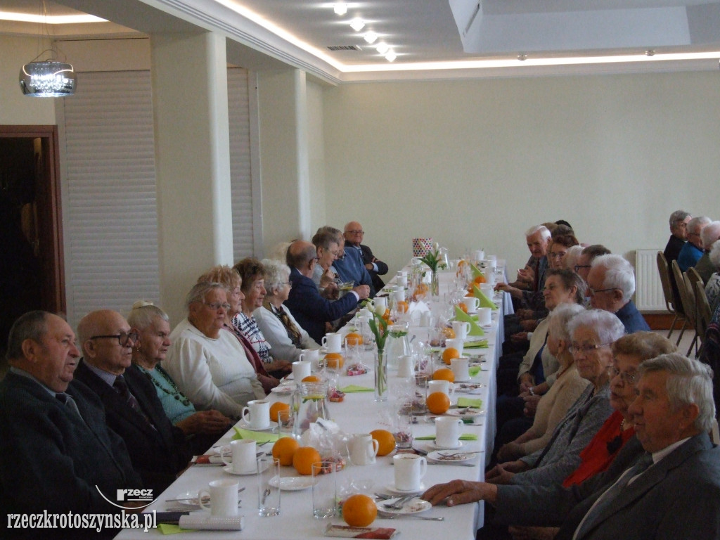 Związek emerytów zaprosił osoby powyżej 80 lat