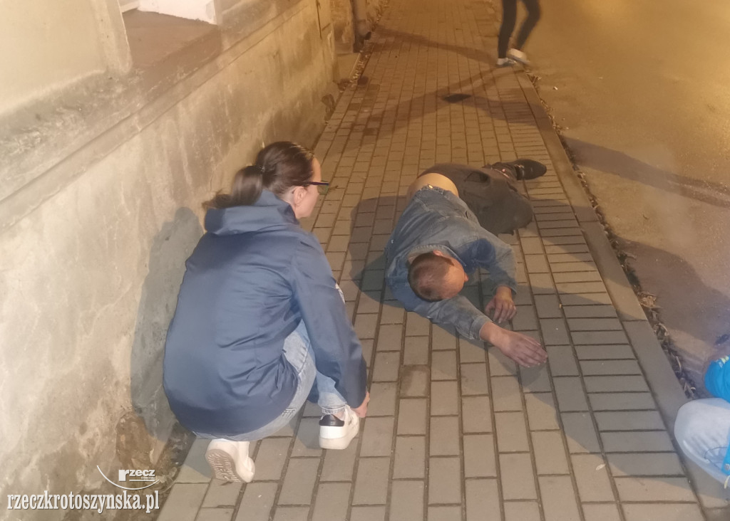 Wyskoczył z okna na pierwszym piętrze