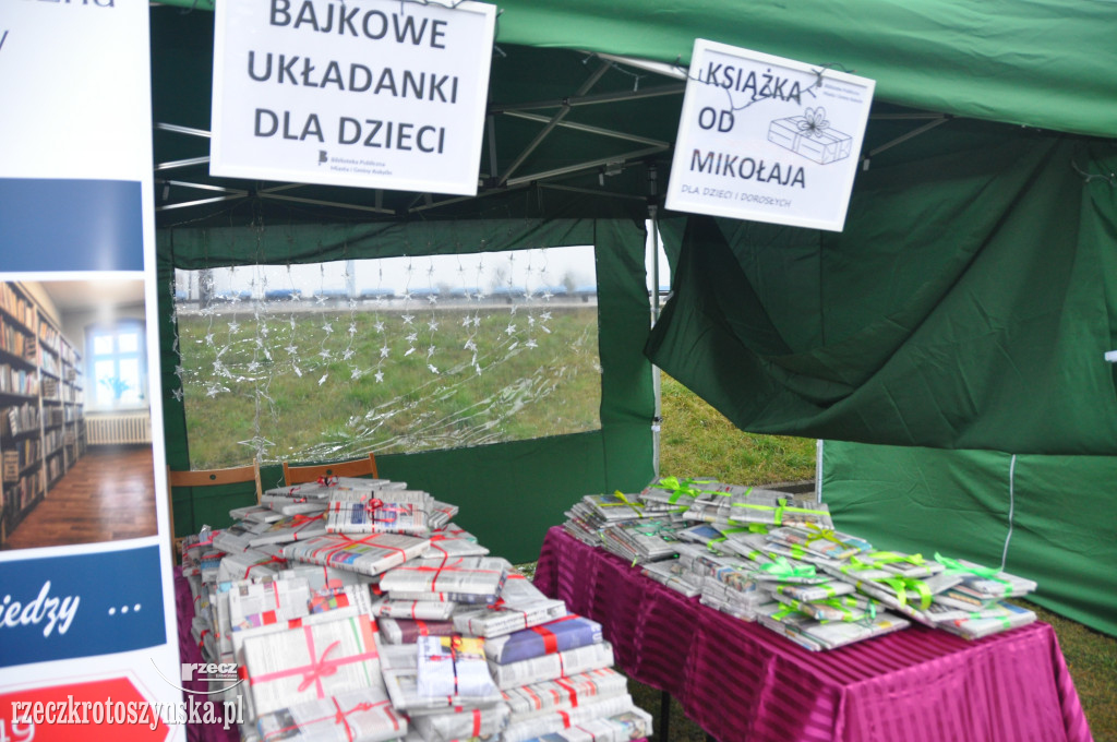 Świąteczny klimat na kiermaszu w Kobylinie