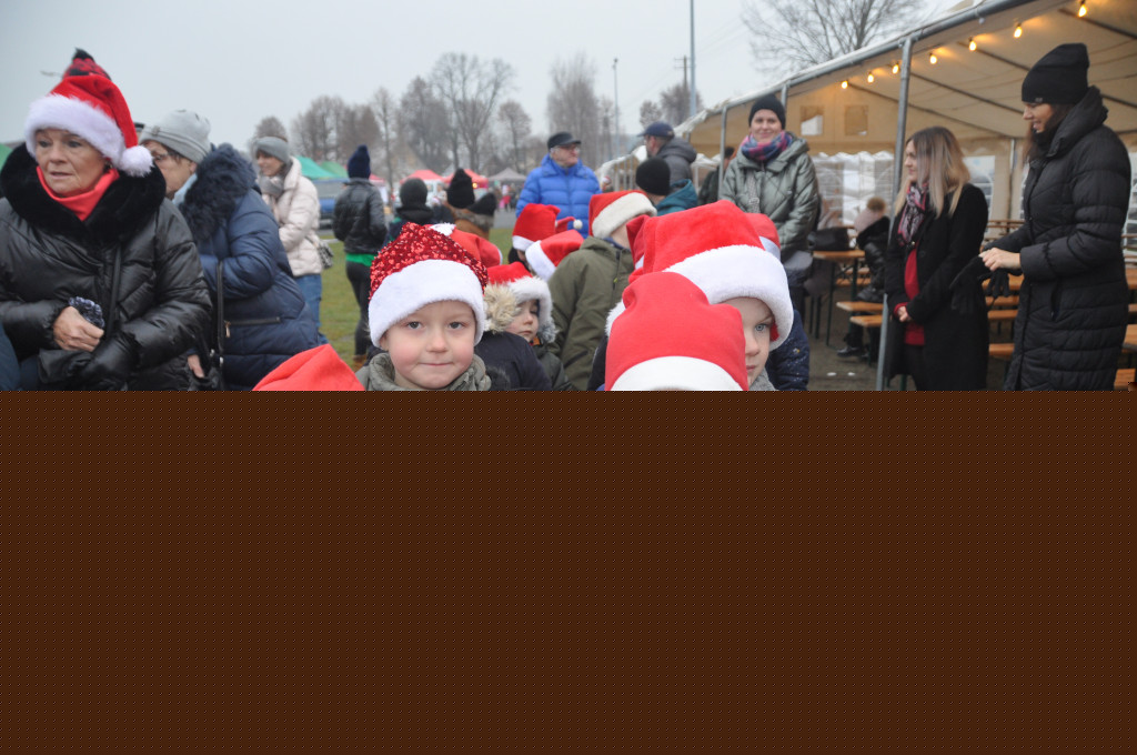 Świąteczny klimat na kiermaszu w Kobylinie