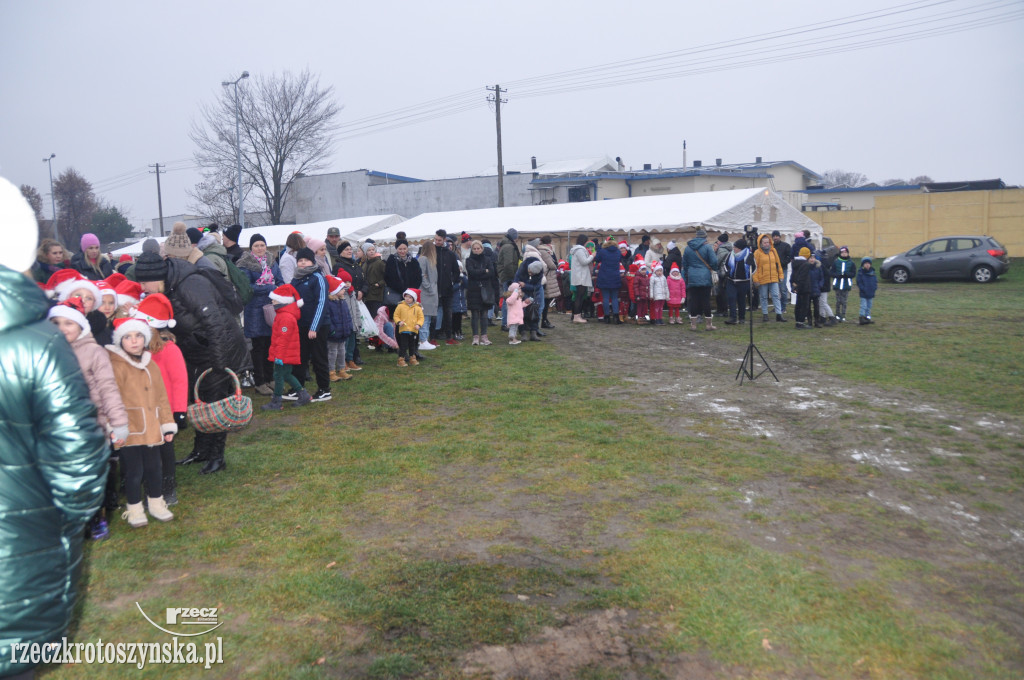 Świąteczny klimat na kiermaszu w Kobylinie