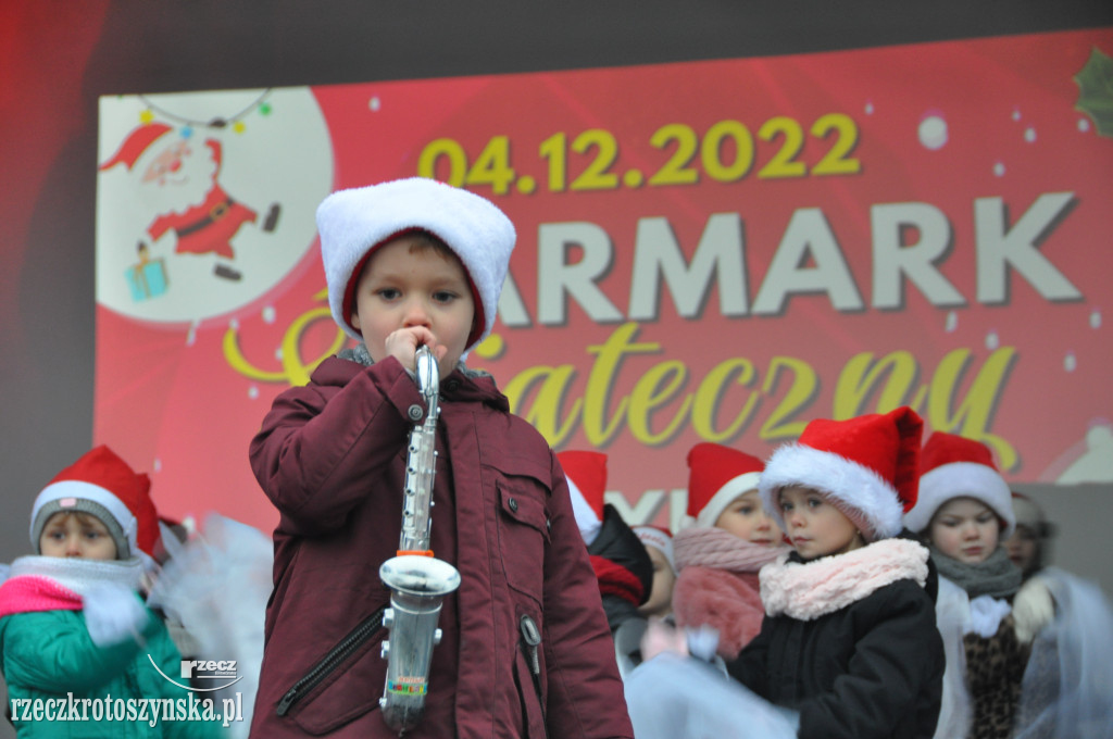 Świąteczny klimat na kiermaszu w Kobylinie