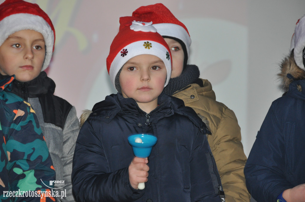 Świąteczny klimat na kiermaszu w Kobylinie