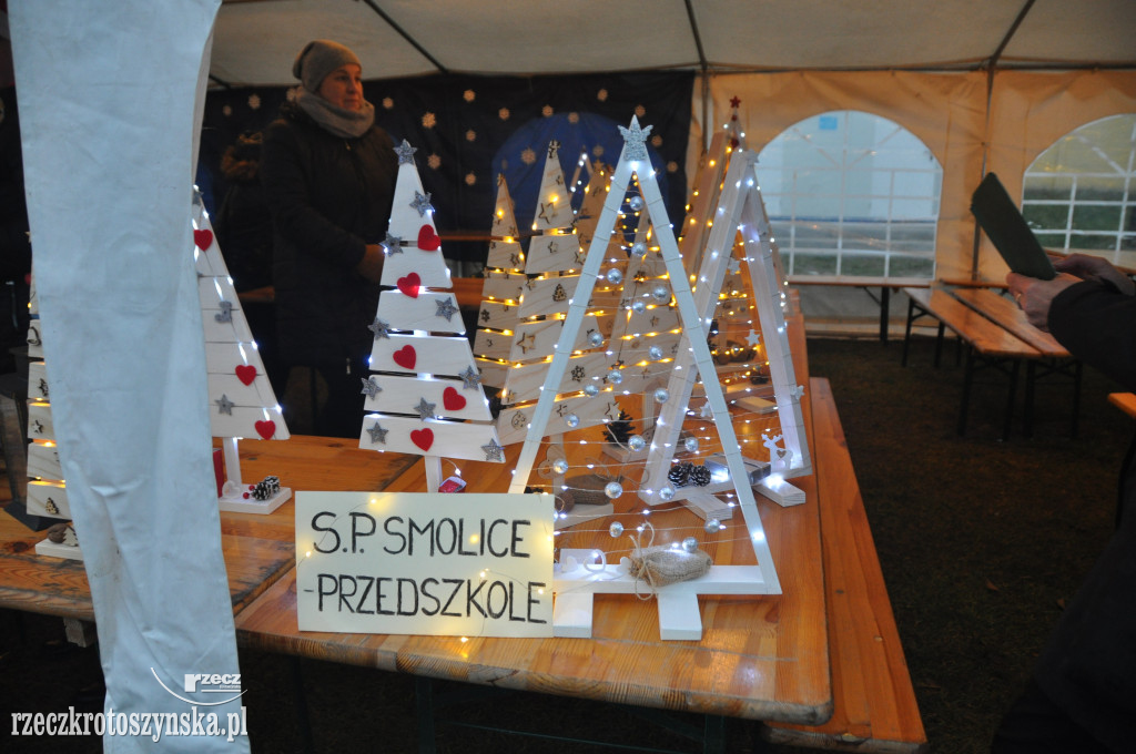Świąteczny klimat na kiermaszu w Kobylinie