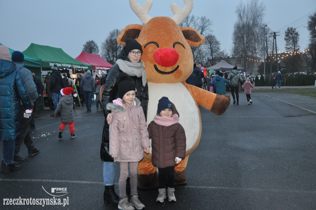 Świąteczny klimat na kiermaszu w Kobylinie