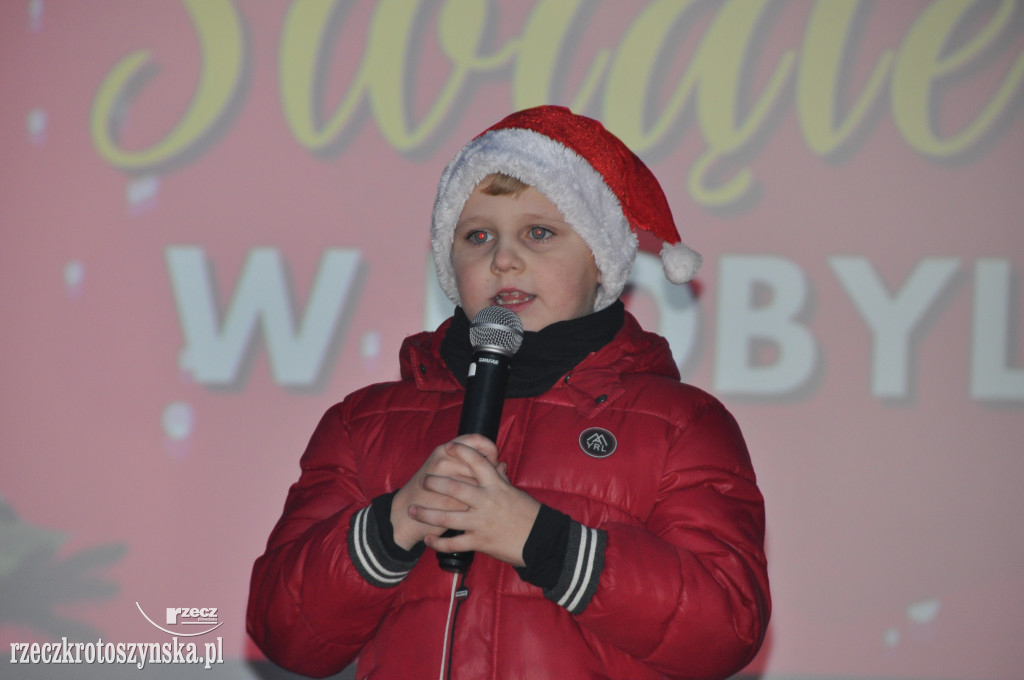 Świąteczny klimat na kiermaszu w Kobylinie