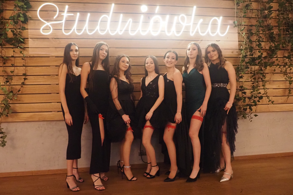 Studniówkowy bal w Kołłątaju