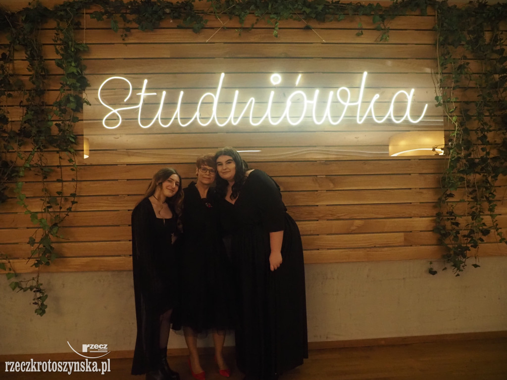 Studniówkowy bal w Kołłątaju