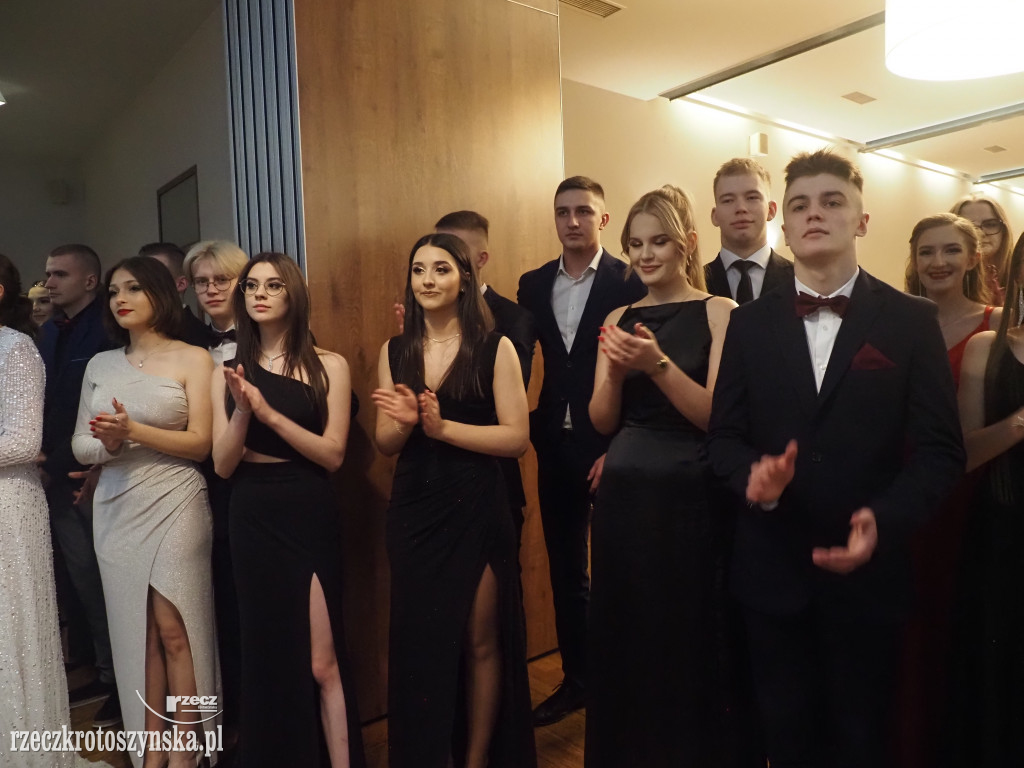 Studniówkowy bal w Kołłątaju