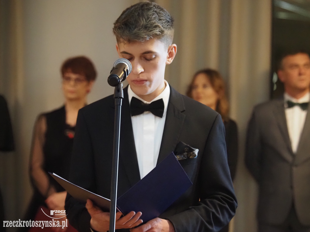 Studniówkowy bal w Kołłątaju