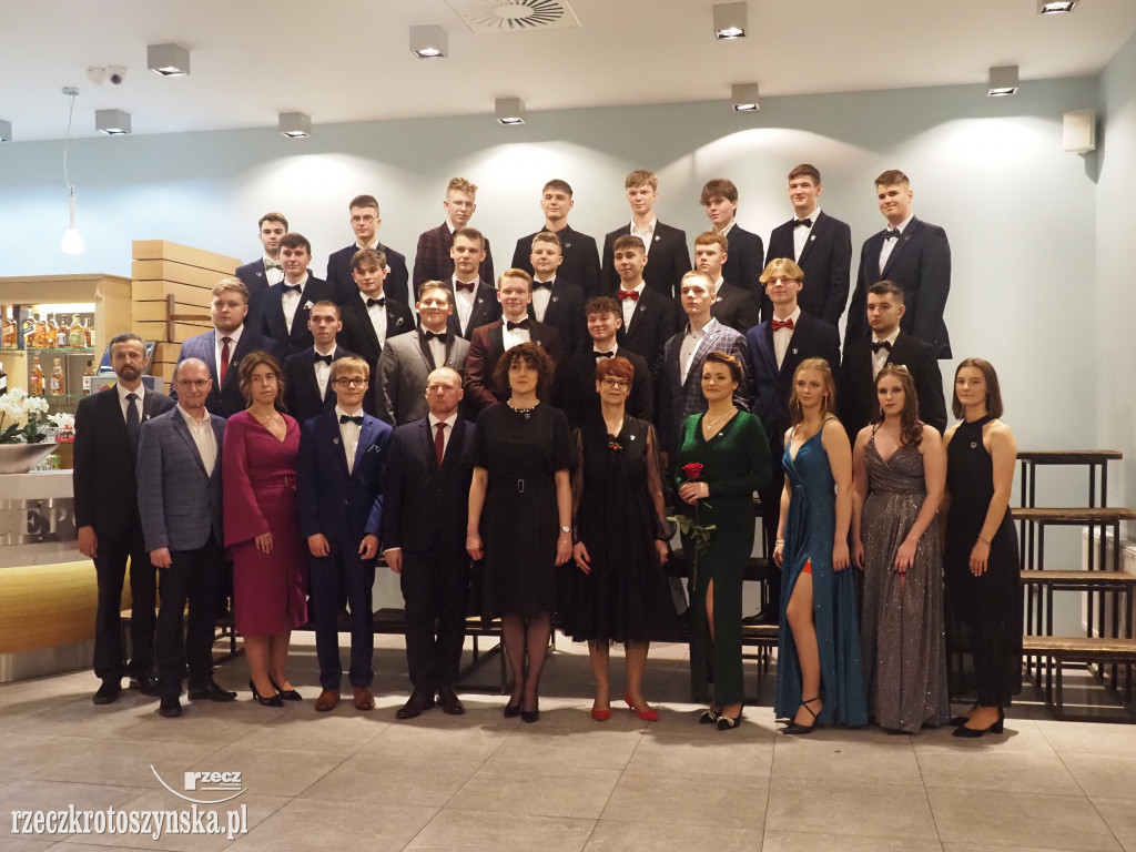 Studniówka w Kołłątaju cz. 2
