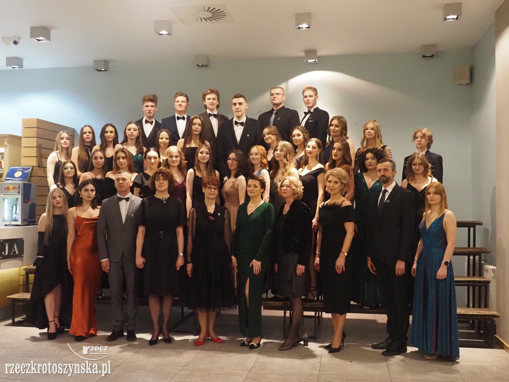 Studniówka w Kołłątaju cz. 2