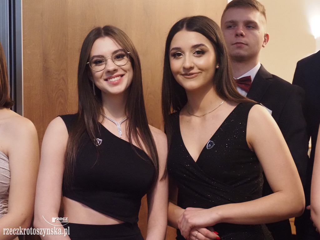 Studniówkowy bal w Kołłątaju
