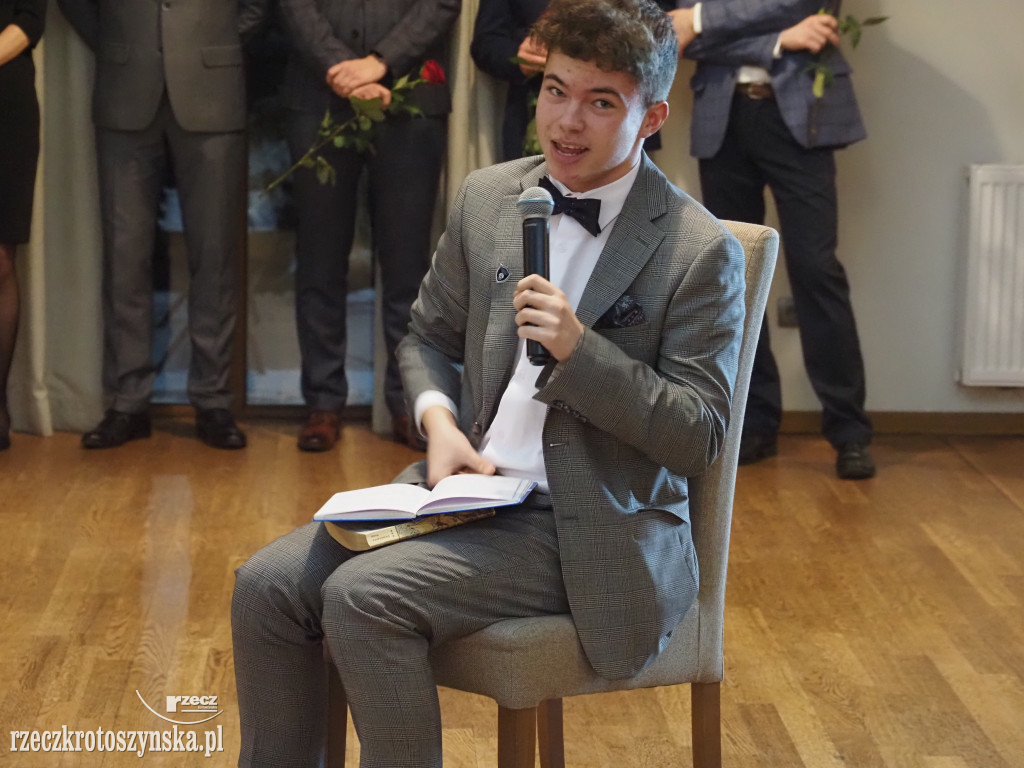 Studniówkowy bal w Kołłątaju