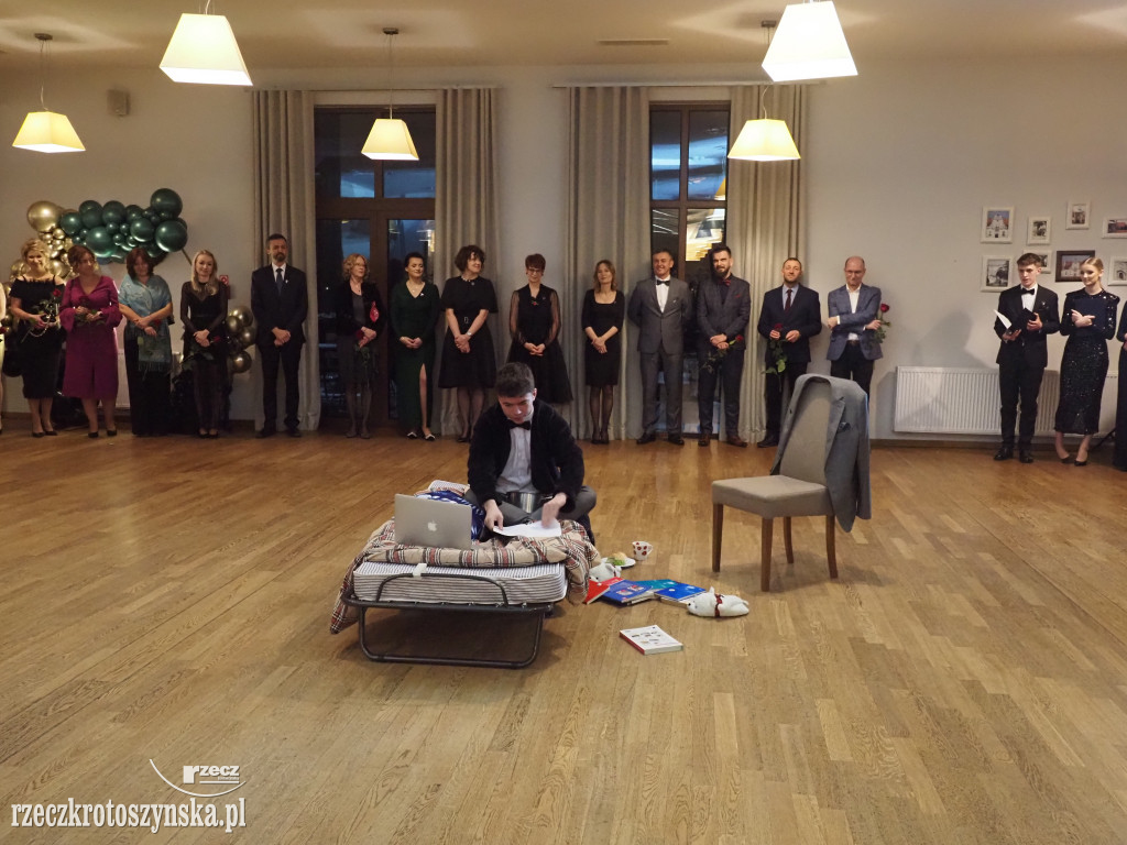 Studniówkowy bal w Kołłątaju