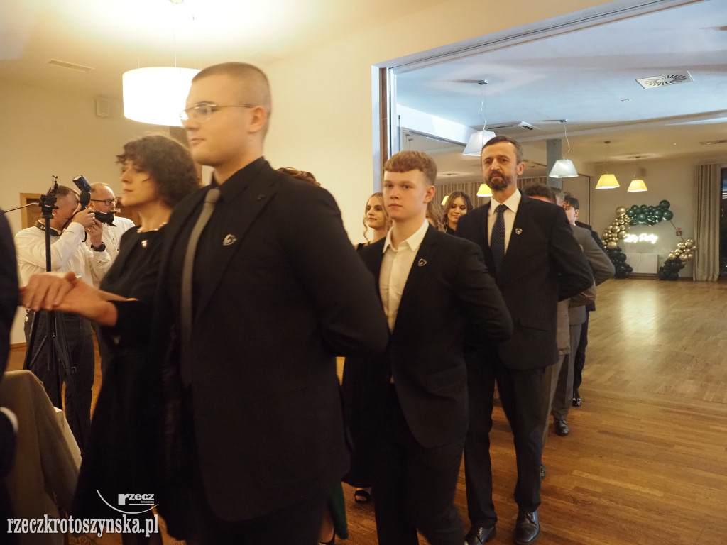 Studniówkowy bal w Kołłątaju