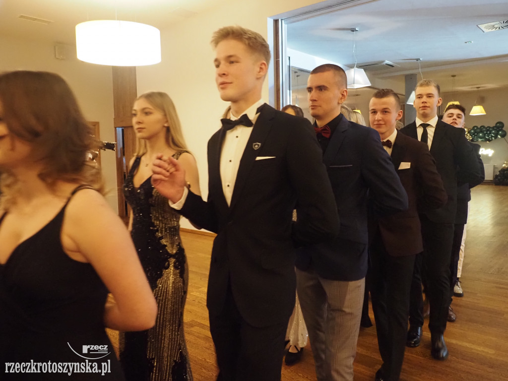 Studniówkowy bal w Kołłątaju