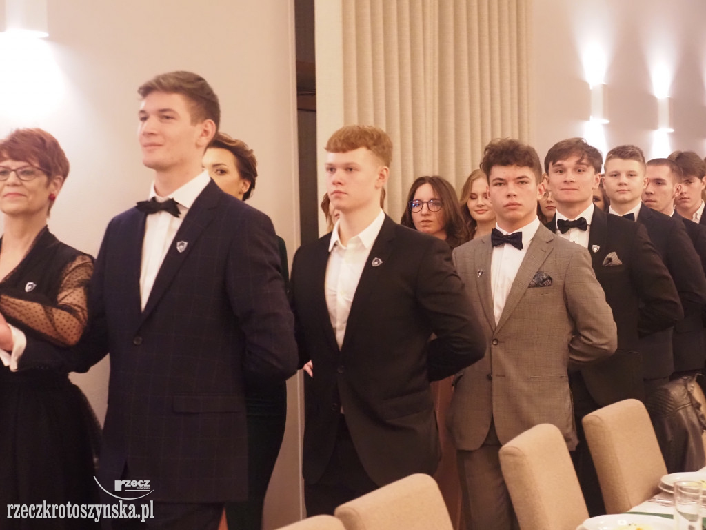 Studniówkowy bal w Kołłątaju