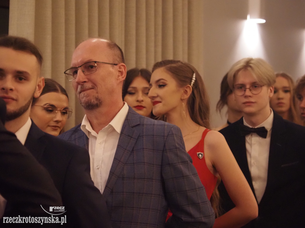 Studniówkowy bal w Kołłątaju