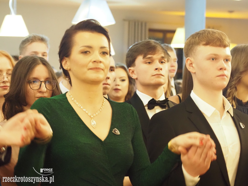 Studniówkowy bal w Kołłątaju