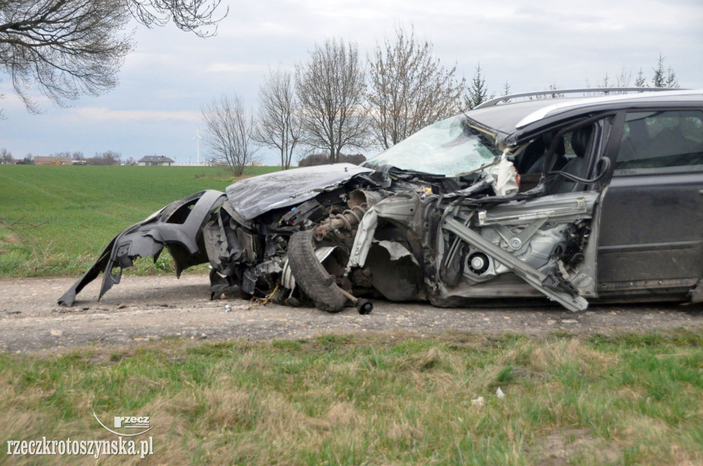 Groźny wypadek na drodze krajowej na granicy Krotoszyna