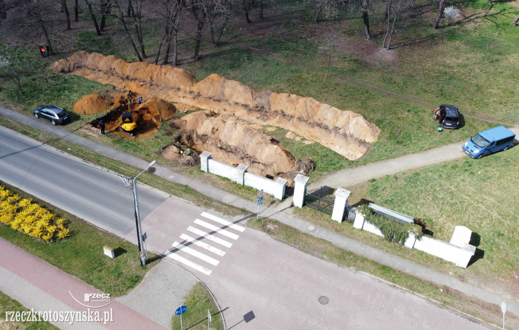 Przekopują cmentarz ewangelicki w poszukiwaniu grobu żołnierzy