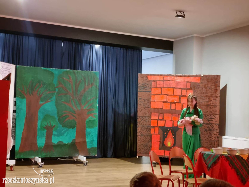 Wyjątkowy spektakl w społecznej podstawówce