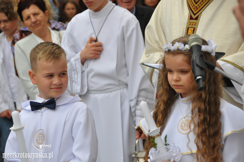 Dzieci z fary przystąpiły do I Komunii Św.