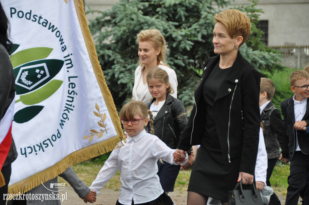 Szkole Podstawowej w Roszkach nadano imię